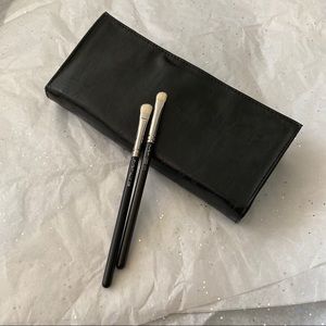 MAC 239 Eye Shader Brushes (2) with Brush Pouch